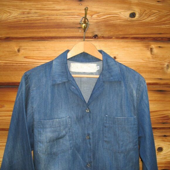 Jen’s Pirate Booty Chambray Top Shacket - Picture 6 of 10